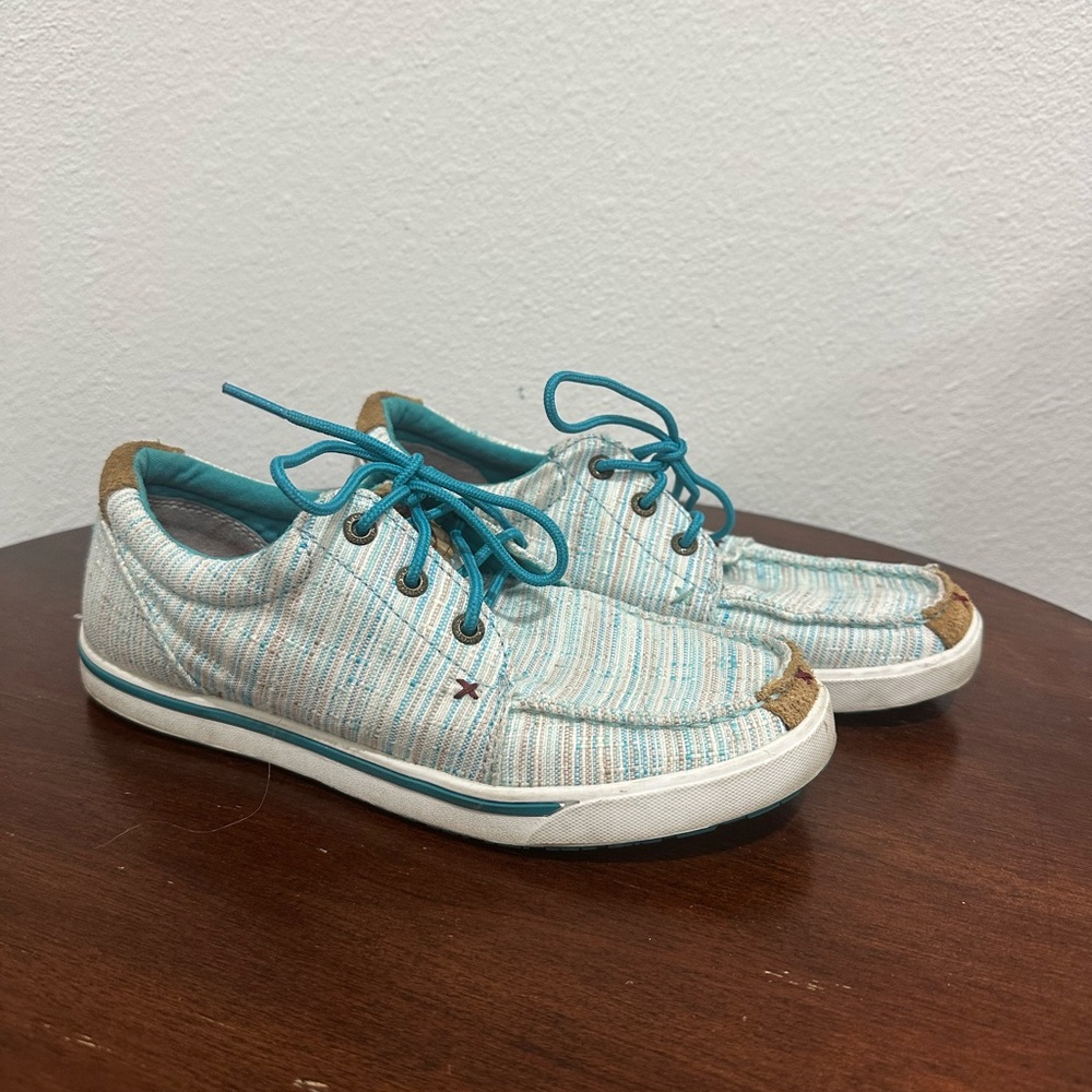 Striped Casual Sneakers with Teal Accents